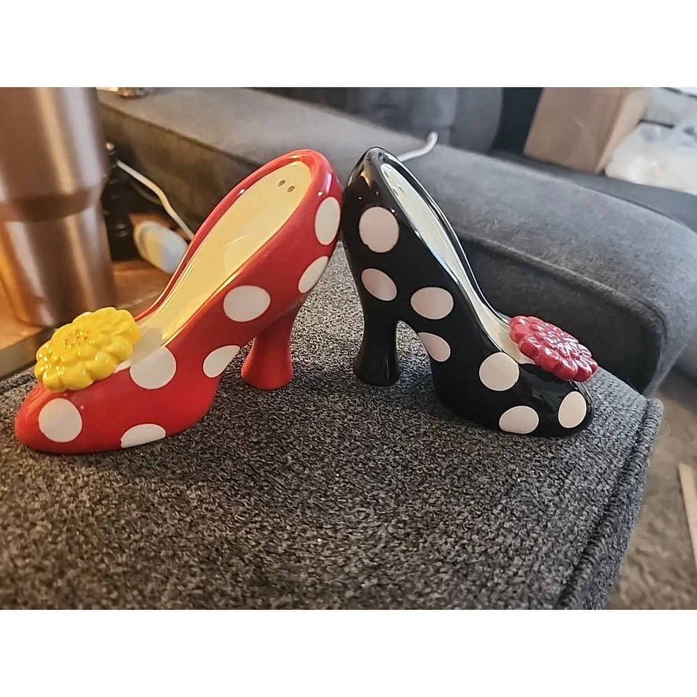 High‎ Heels Salt and Pepper Shakers Pier 1 Polkadot Red and Black
